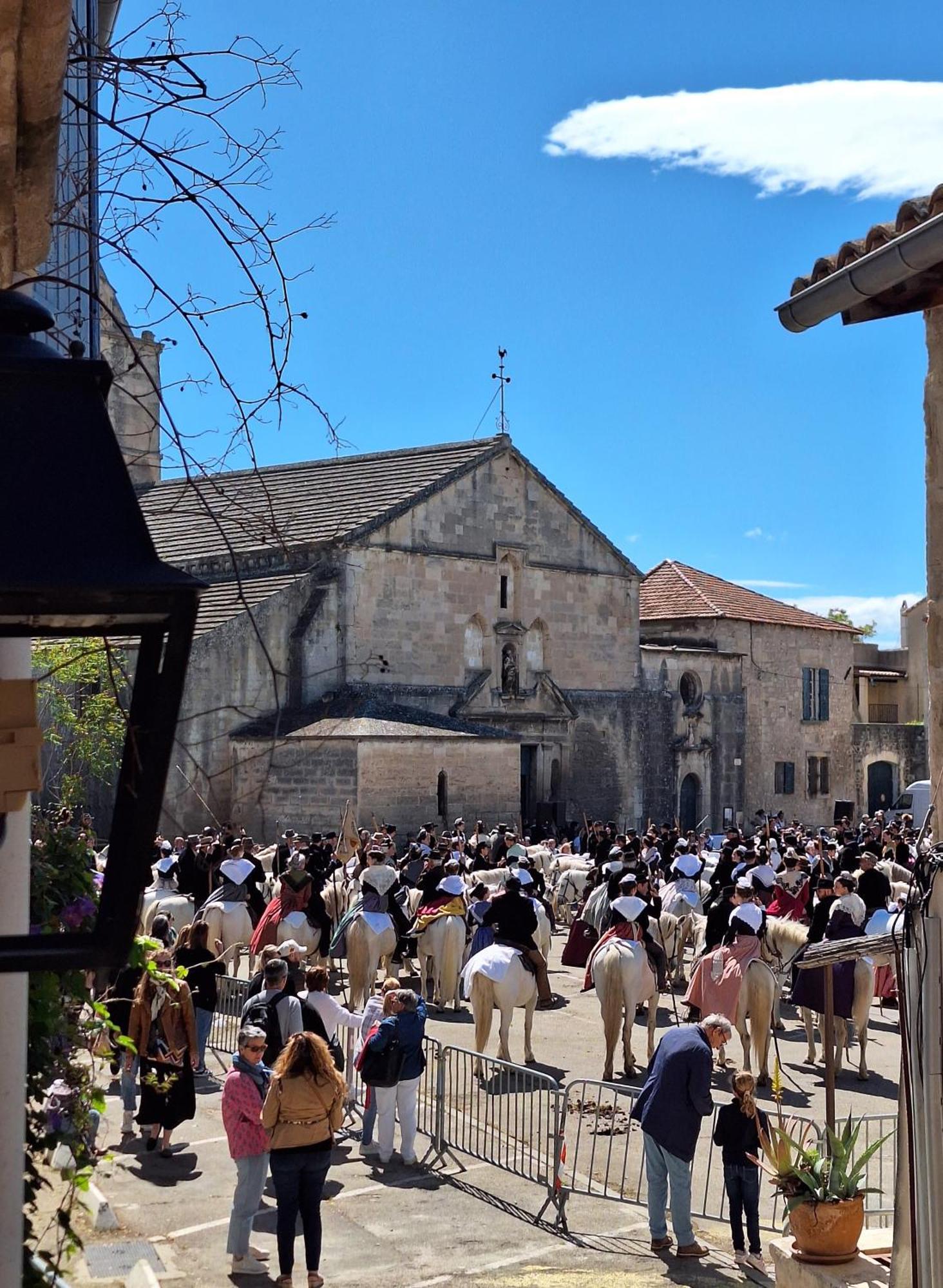 La Garriguette Appart Centre Historique Calme Climatise 6 Couchages آرْلْ المظهر الخارجي الصورة